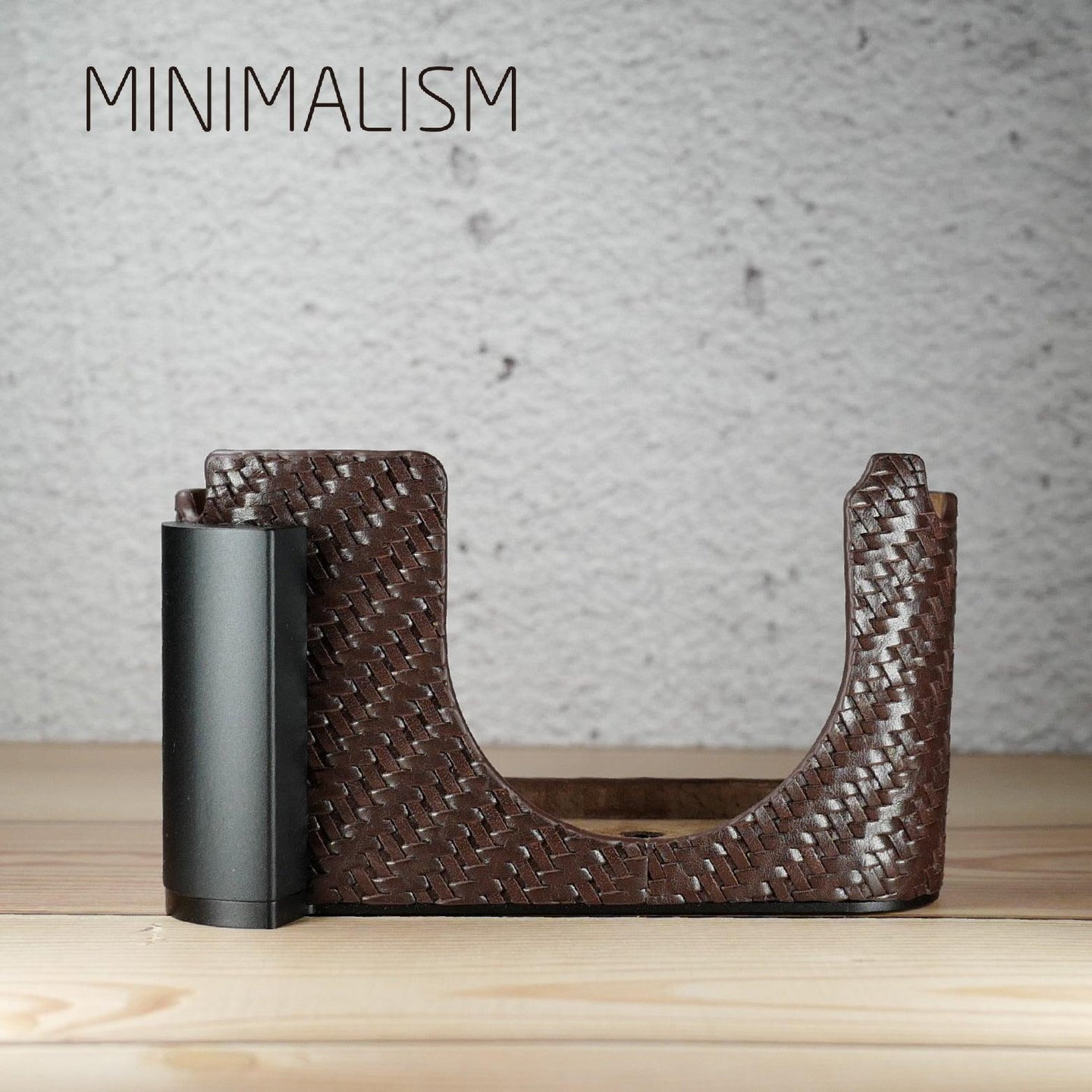 minimalism LEICA Qå°ēØē¹ē®åå„é£ęę - Artboard HK